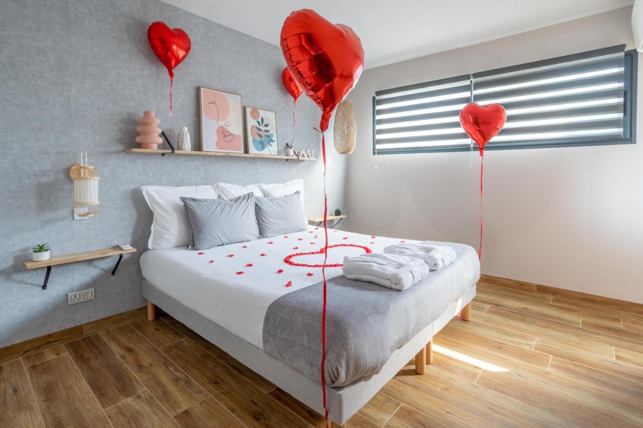 L'Entre Deux-Suite Romantique - Jacuzzi Privatif - Clim Reversible - Wifi Le Somail Buitenkant foto