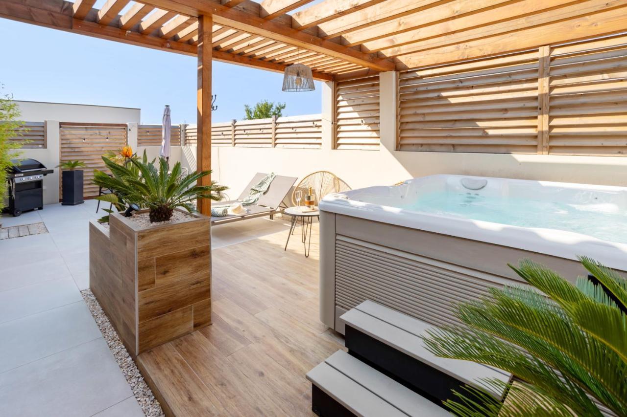 L'Entre Deux-Suite Romantique - Jacuzzi Privatif - Clim Reversible - Wifi Le Somail Buitenkant foto