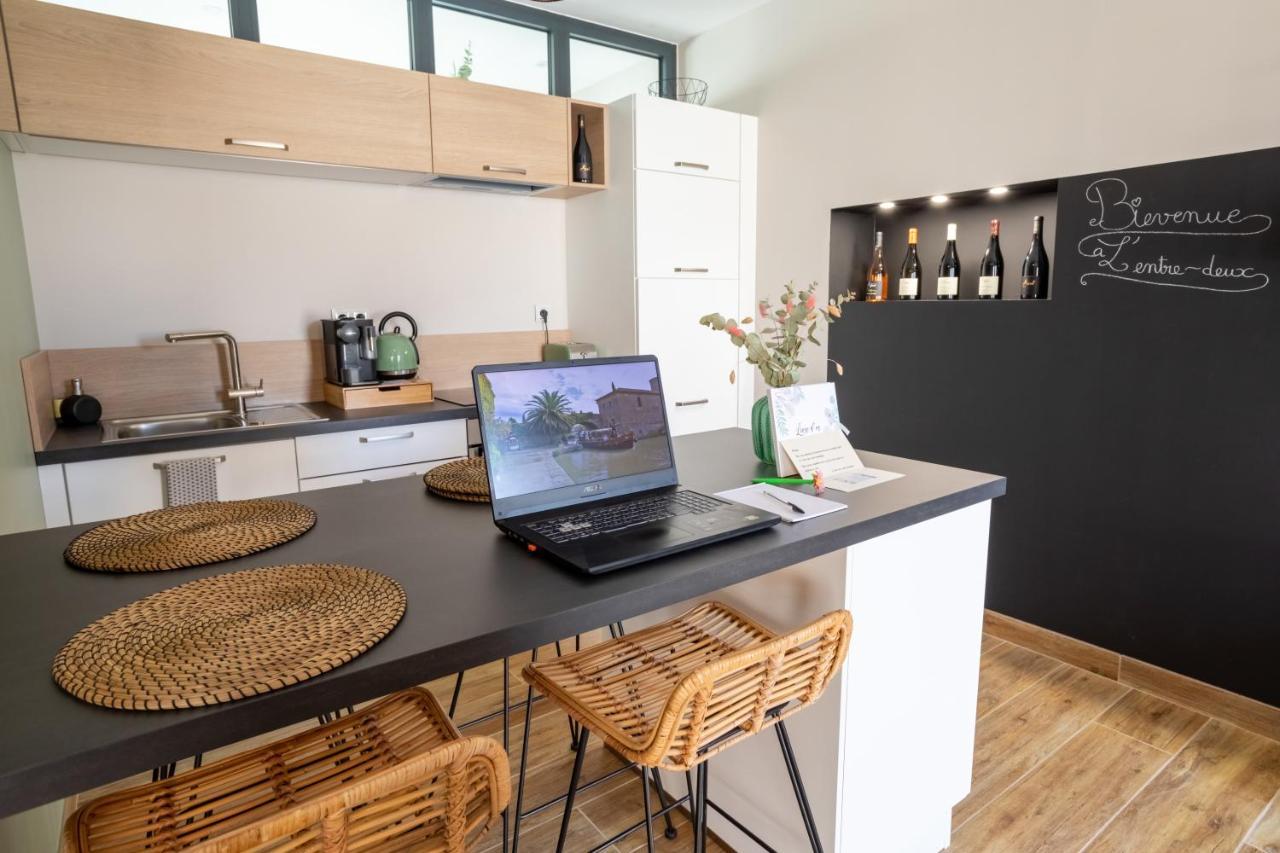L'Entre Deux-Suite Romantique - Jacuzzi Privatif - Clim Reversible - Wifi Le Somail Buitenkant foto